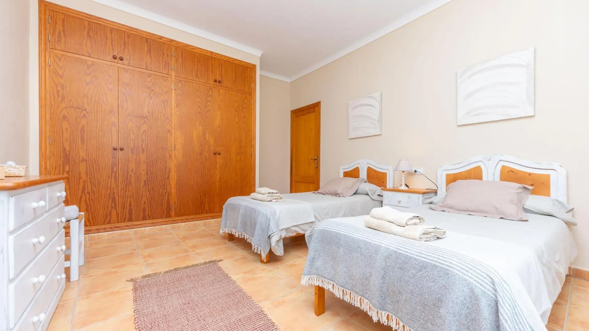 Sa Roca Blanca Villa S'Horta 0*,  İspanya